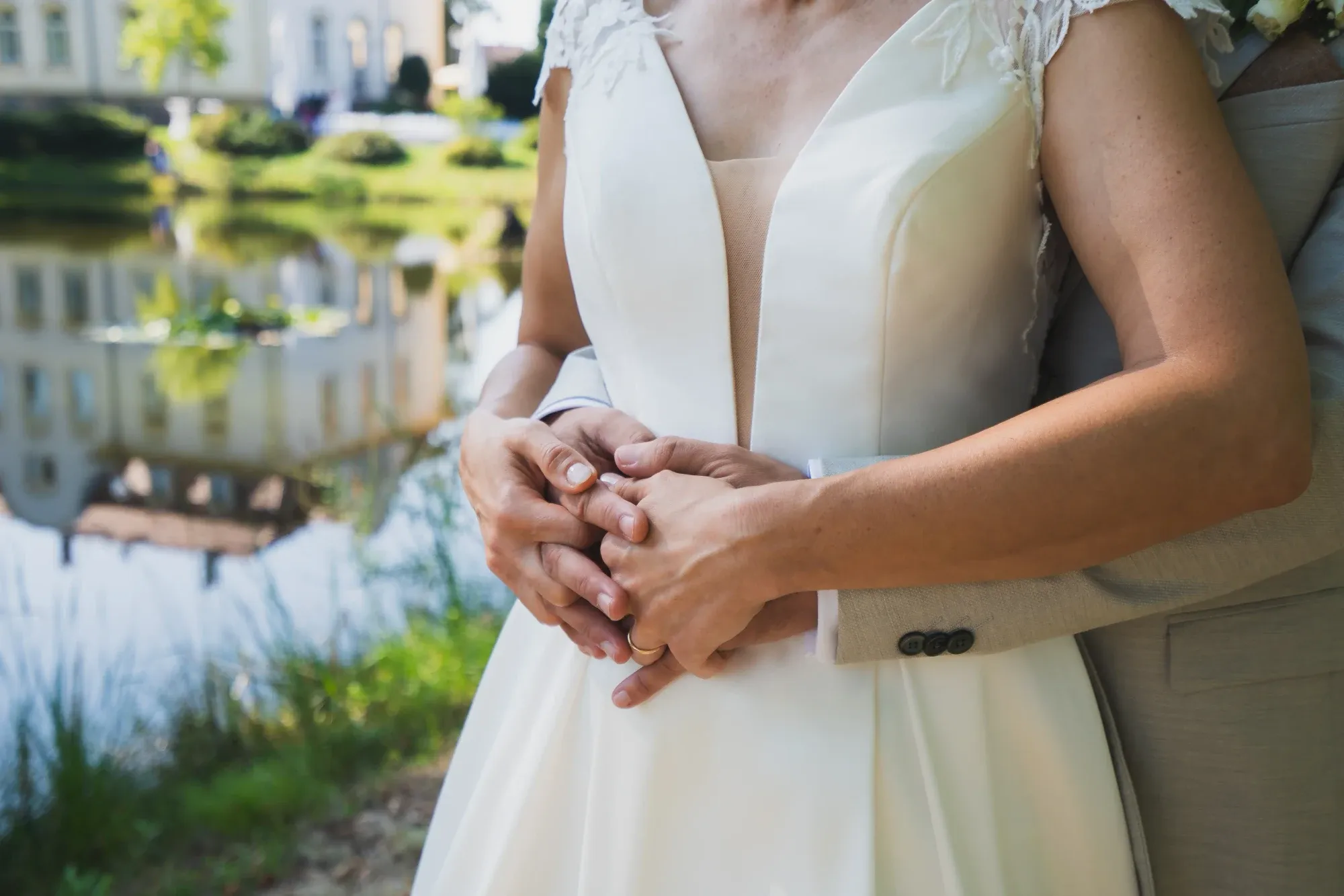 Detailaufnahme des Brautkleids